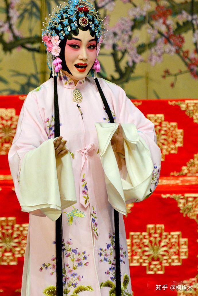 有没有炒鸡好看的京剧女演员图片