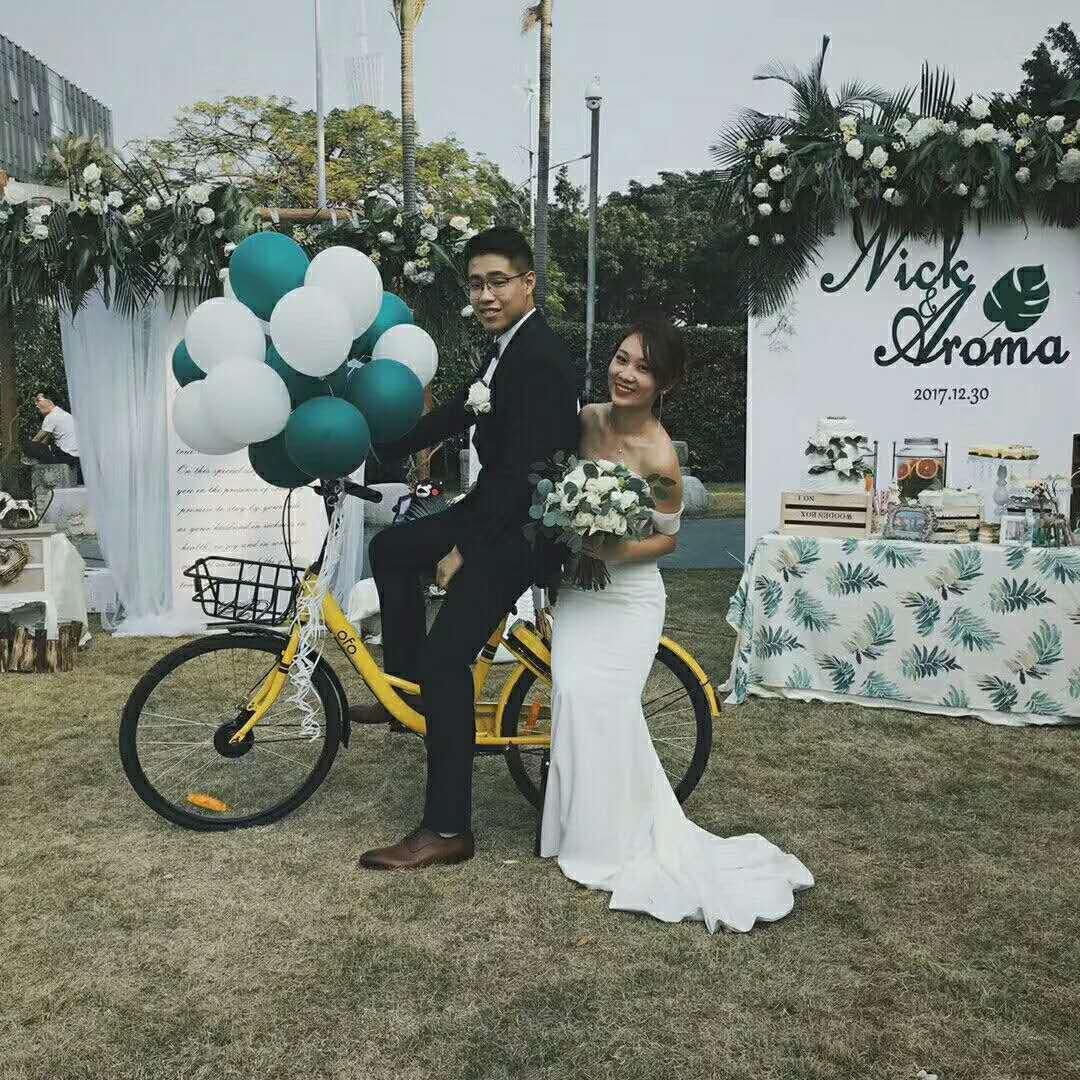 三脚架自拍记录我们从恋爱到结婚