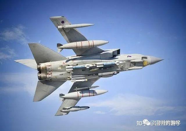 装备分析—空军武器装备之战斗轰炸机