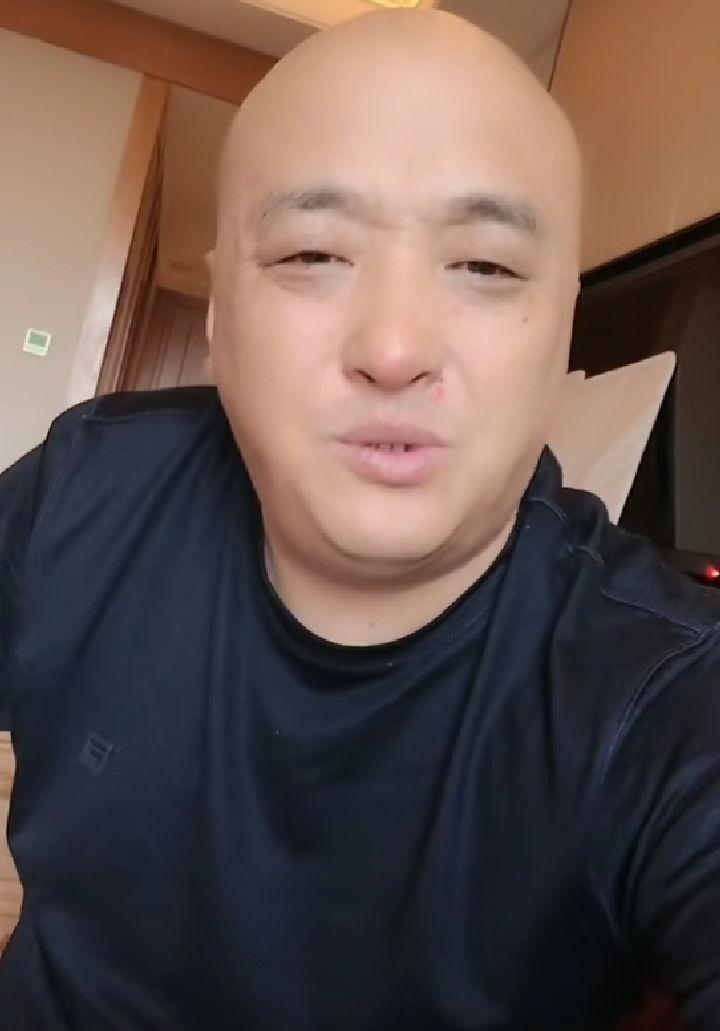 快手大主播散打公会签约两个网红,网红大主播顶不住压力宣布退网