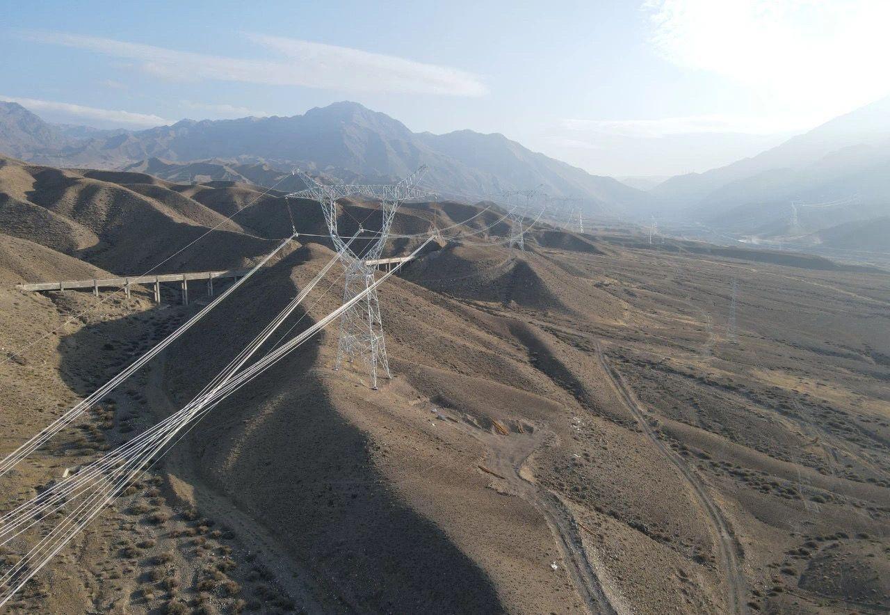 新疆伊犁博州Ⅱ回750千伏线路工程投产送电