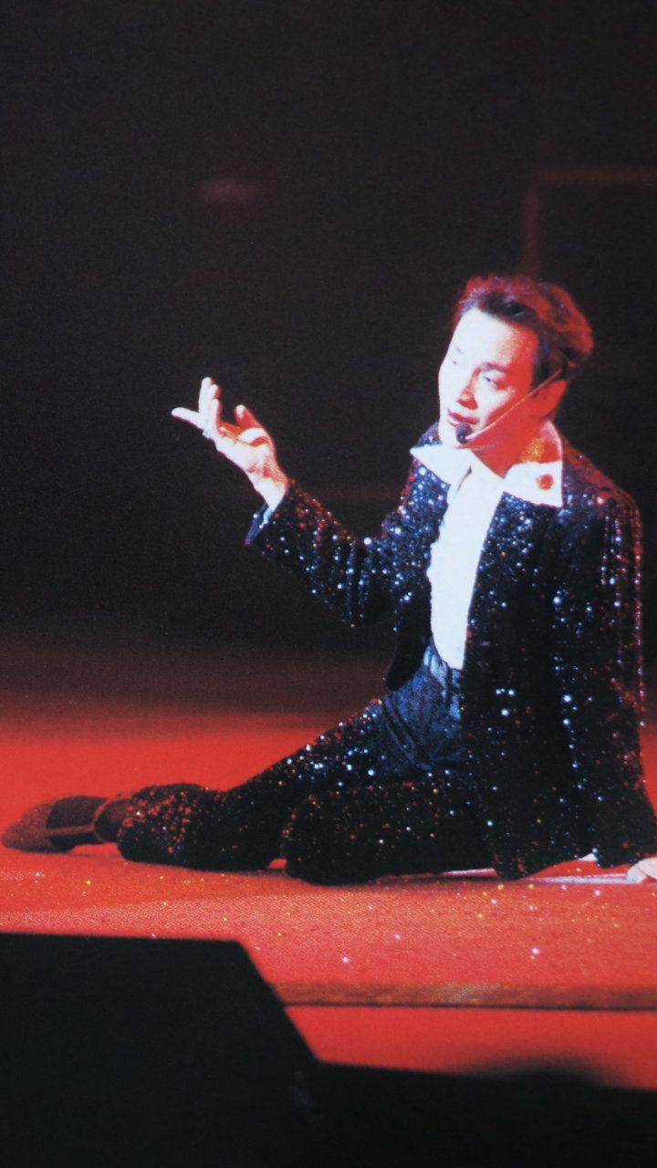 荣亲们有没有97红哥哥张国荣的动图或图片