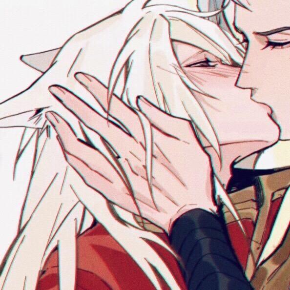 请问各位有没有什么动漫基头啊