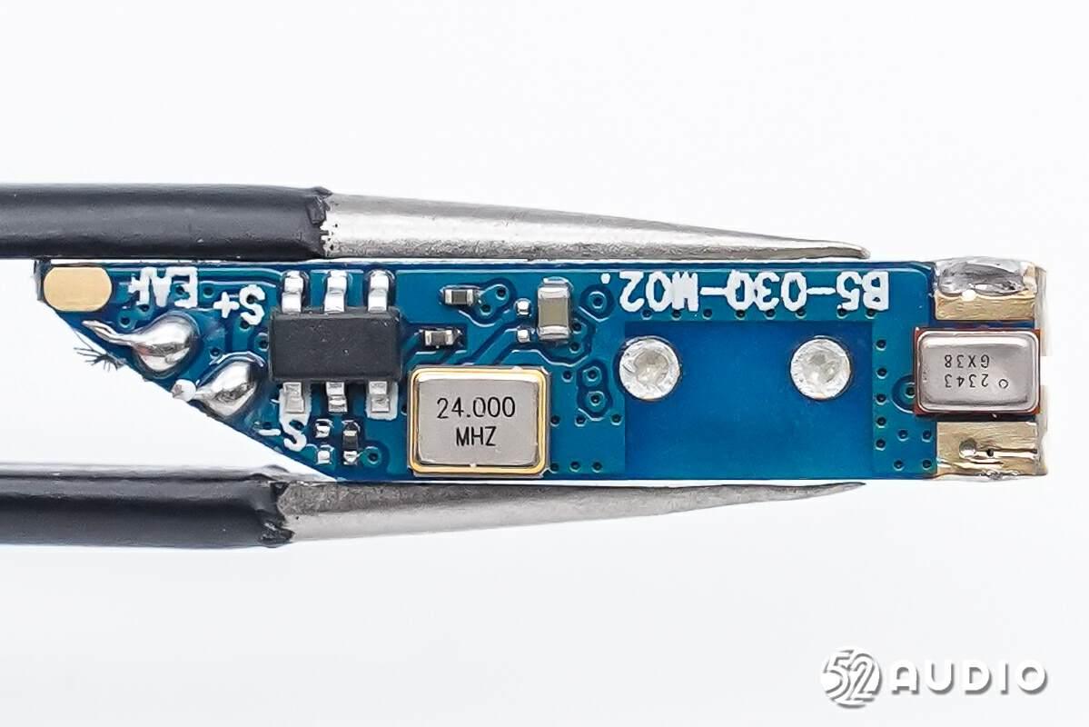 苹果尴尬了!华强北抢先推出"带屏airpods pro",内部方案全曝光