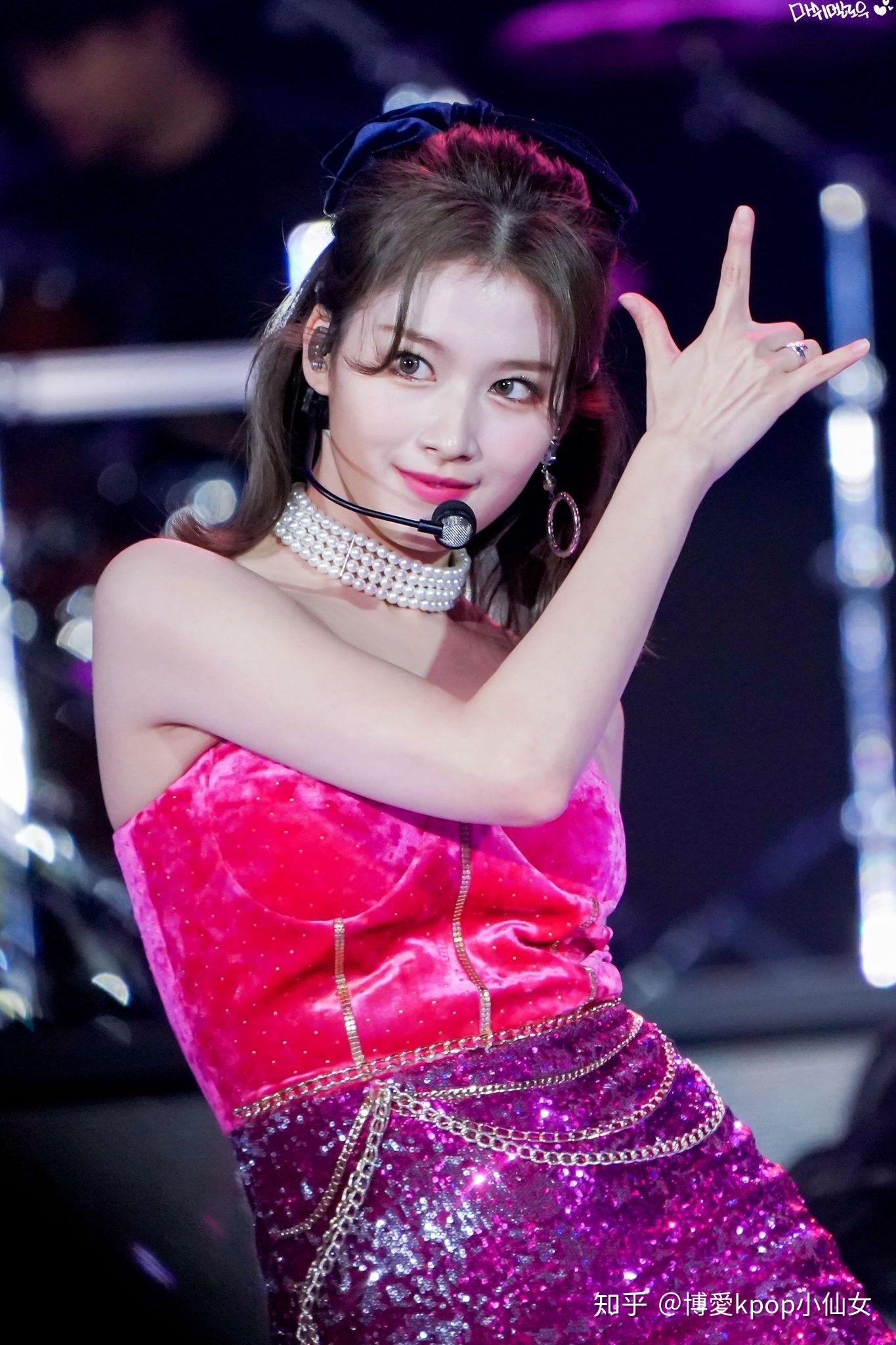 twice的凑崎纱夏sana有什么神图