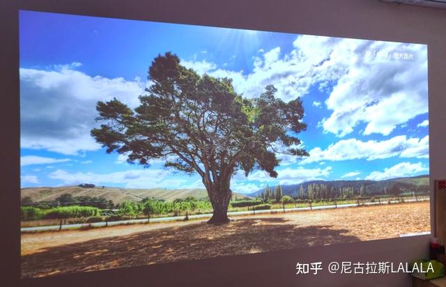 如何解决白天投影画面不清晰?菲斯特S1画卷光学屏好用吗?