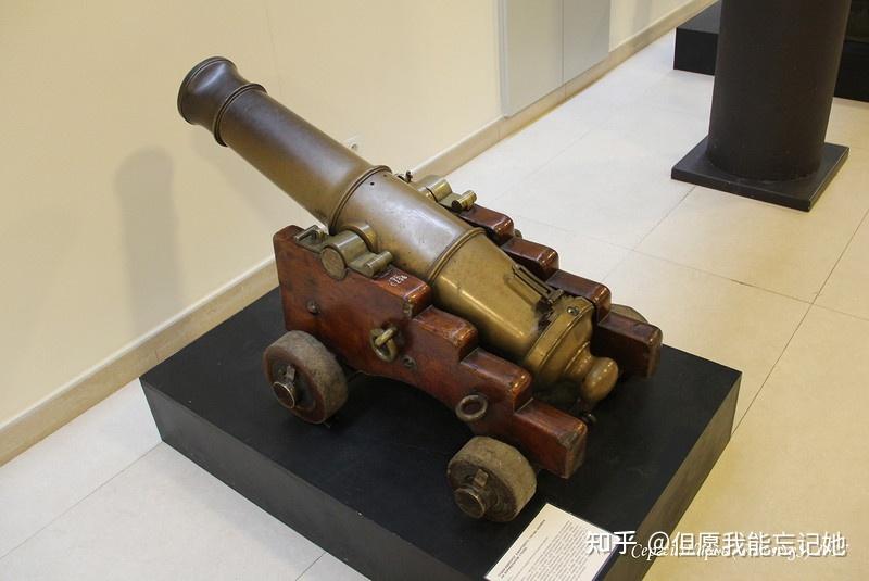 独角兽炮又和卡隆炮蜜汁相似了,因此沙俄海军战列舰也装备了独角兽炮