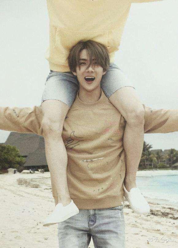 吴世勋与吴亦凡的颜值对比如何