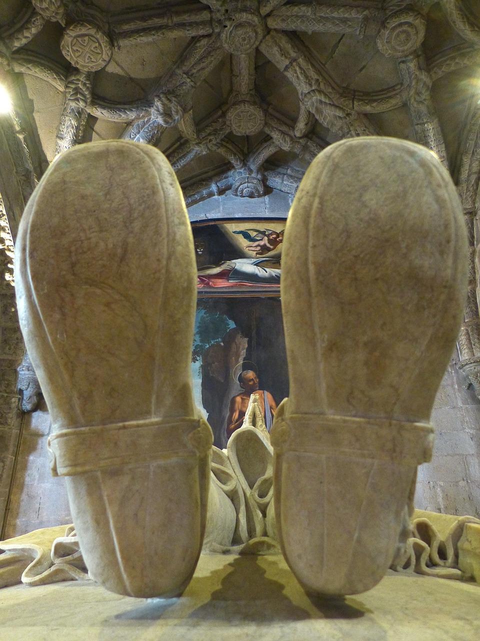 3. 坟墓门大小标准