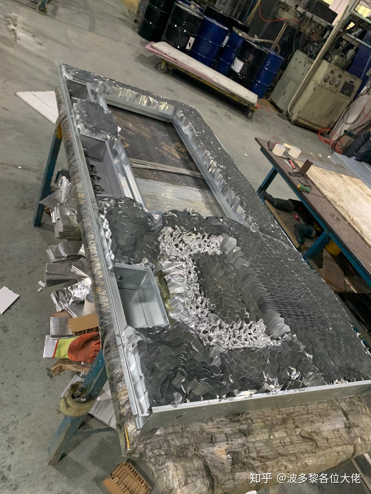 防盗门里面有蜂窝纸正常吗? - 知乎