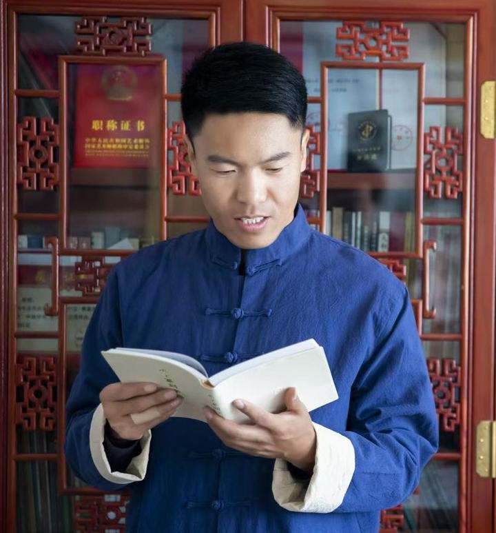 著名书画家姚灵山——荣誉见证实力，备受藏家关注的艺术名家 | 拍卖资讯 | 文章中心 | 艺术品拍卖网