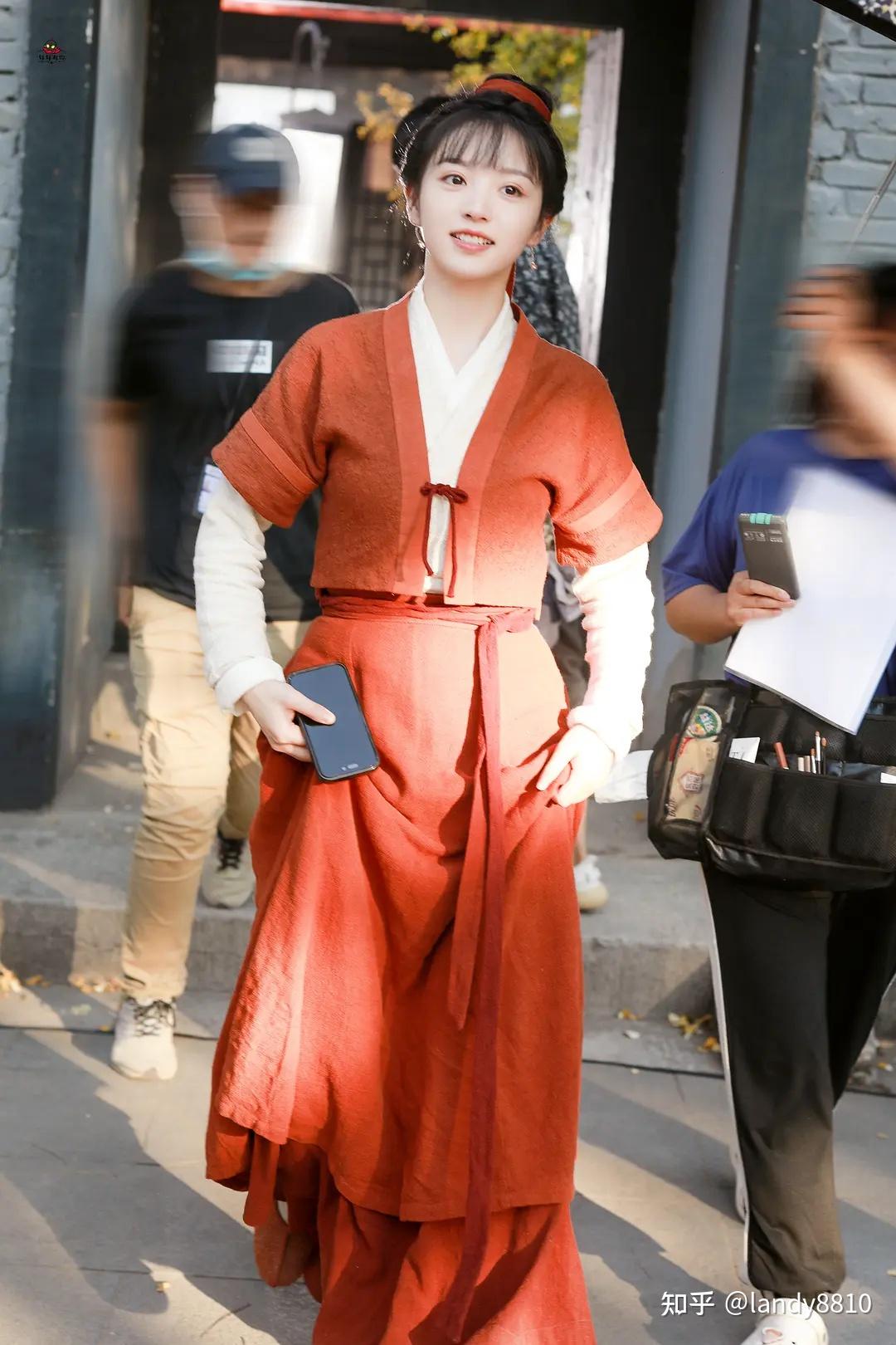 《田耕纪》剧照 - 知乎