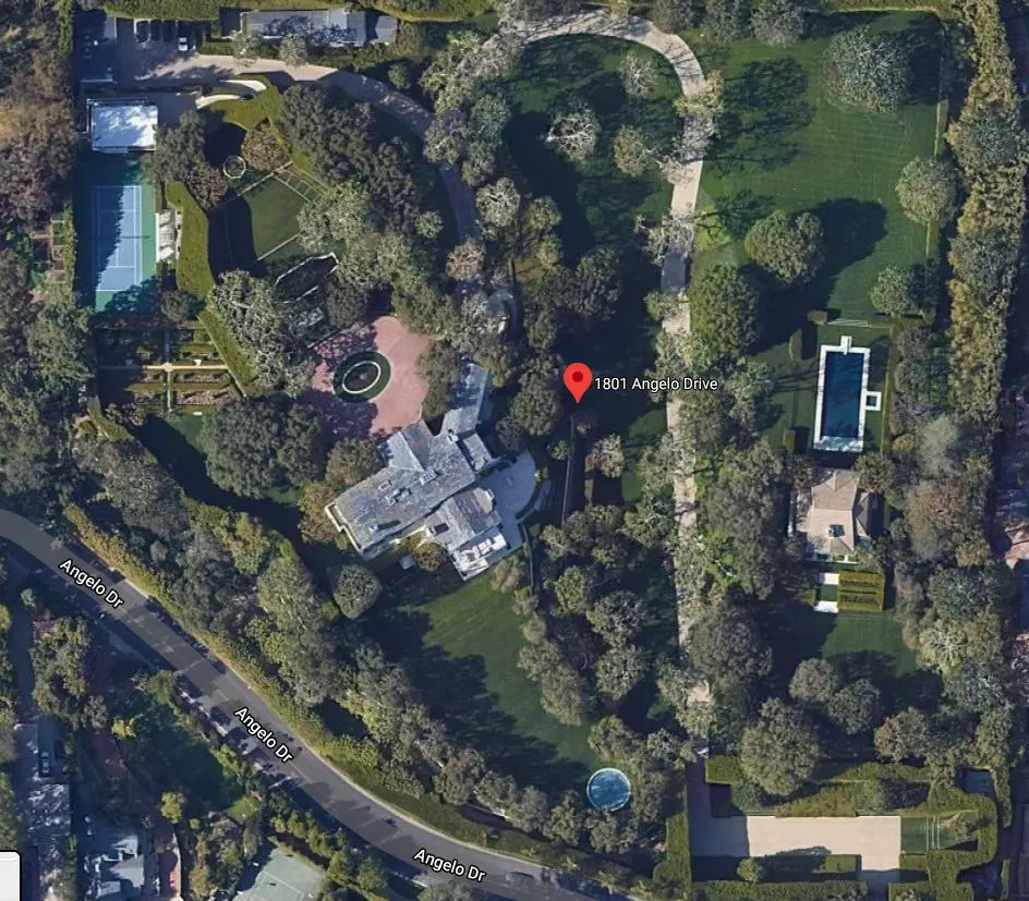 165亿美元全球首富杰夫贝索斯购买了洛杉矶最昂贵的豪宅