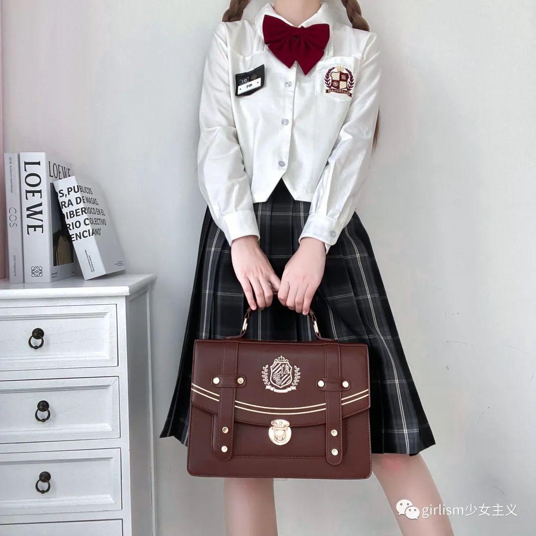 有没有什么百搭的jk制服包? - 知乎