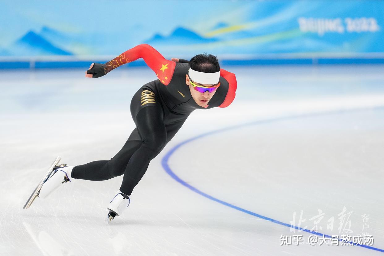 2022北京冬奥会速度滑冰男子1500米中国三将出战宁忠岩第七本场比赛有