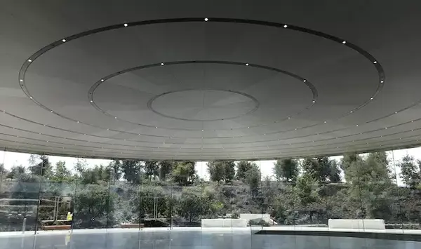 iPhone 8 预售七天销售惨淡，最后还是产品线战略出了问题