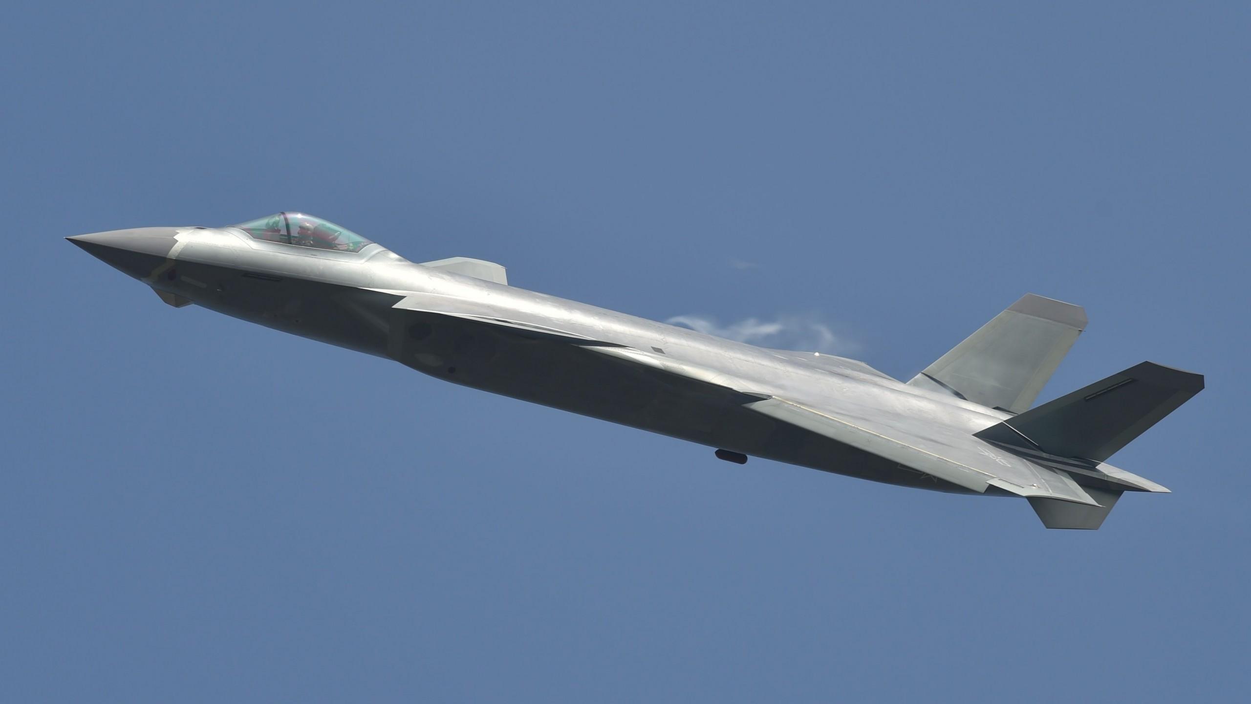 龙勃透镜安装位置