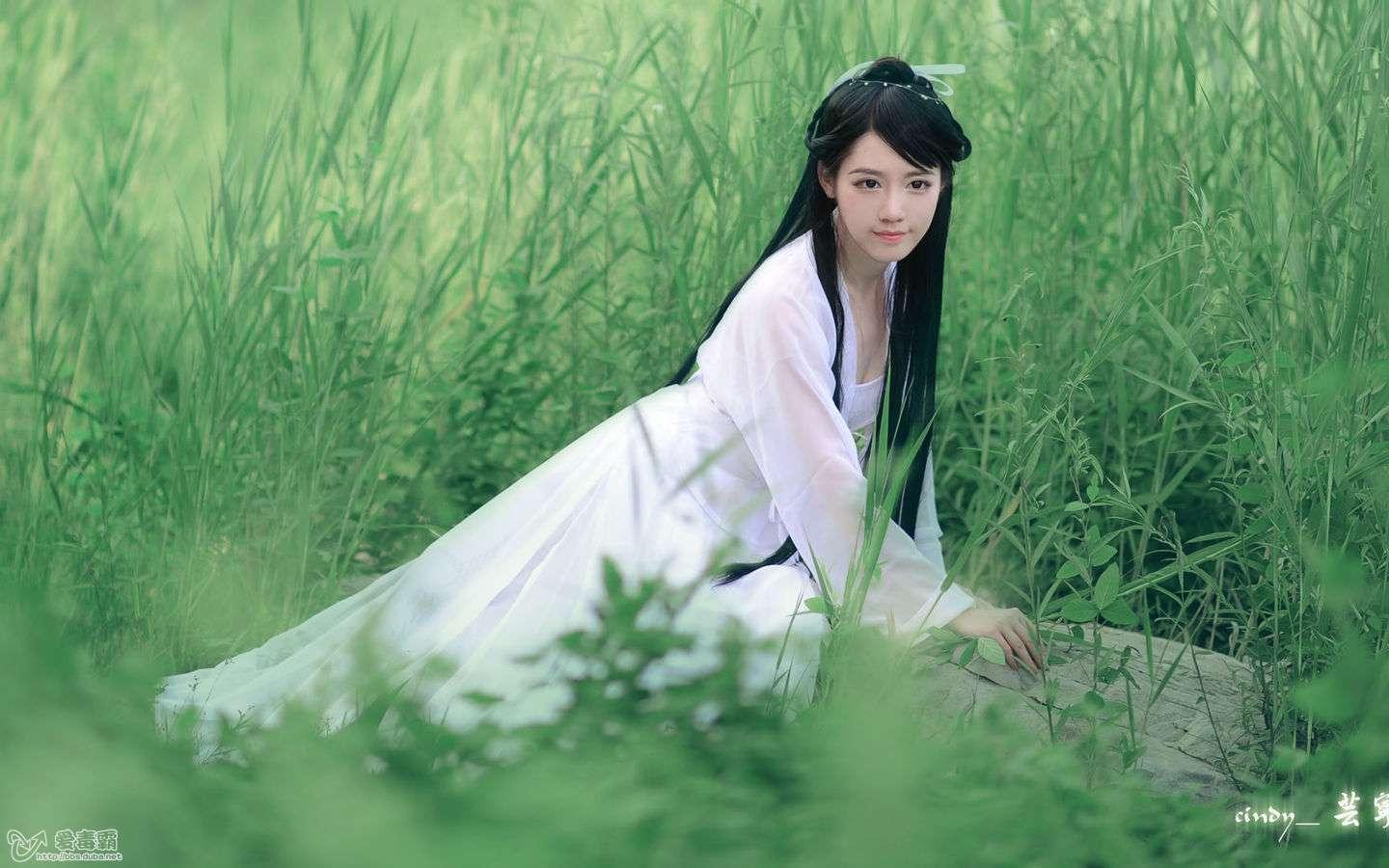 说《诛仙》里面有详细讲十年后张小凡为什么放