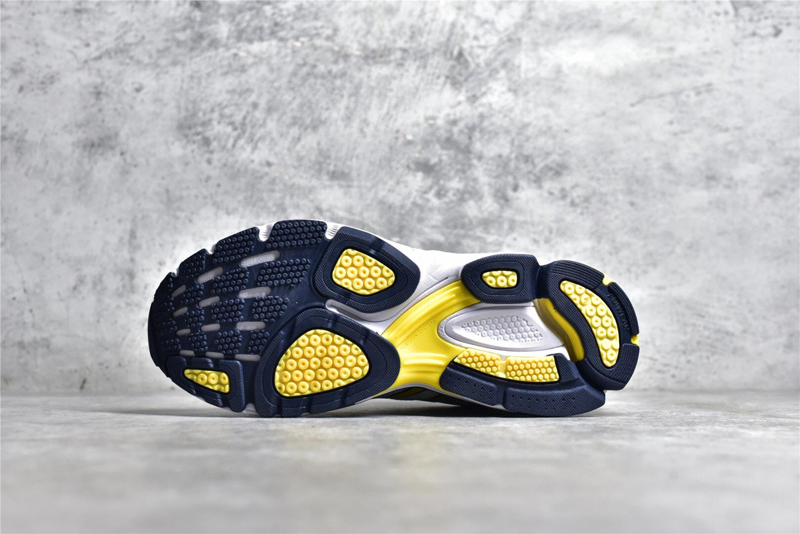 formotion 与 adiprene 技术的组合,搭载adiprene 科技回弹效果,轻松