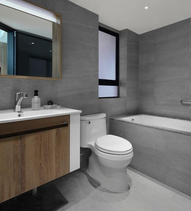 卫生间地面铺抛釉砖?别傻了,安全和好看谁更重要,难道不清楚吗