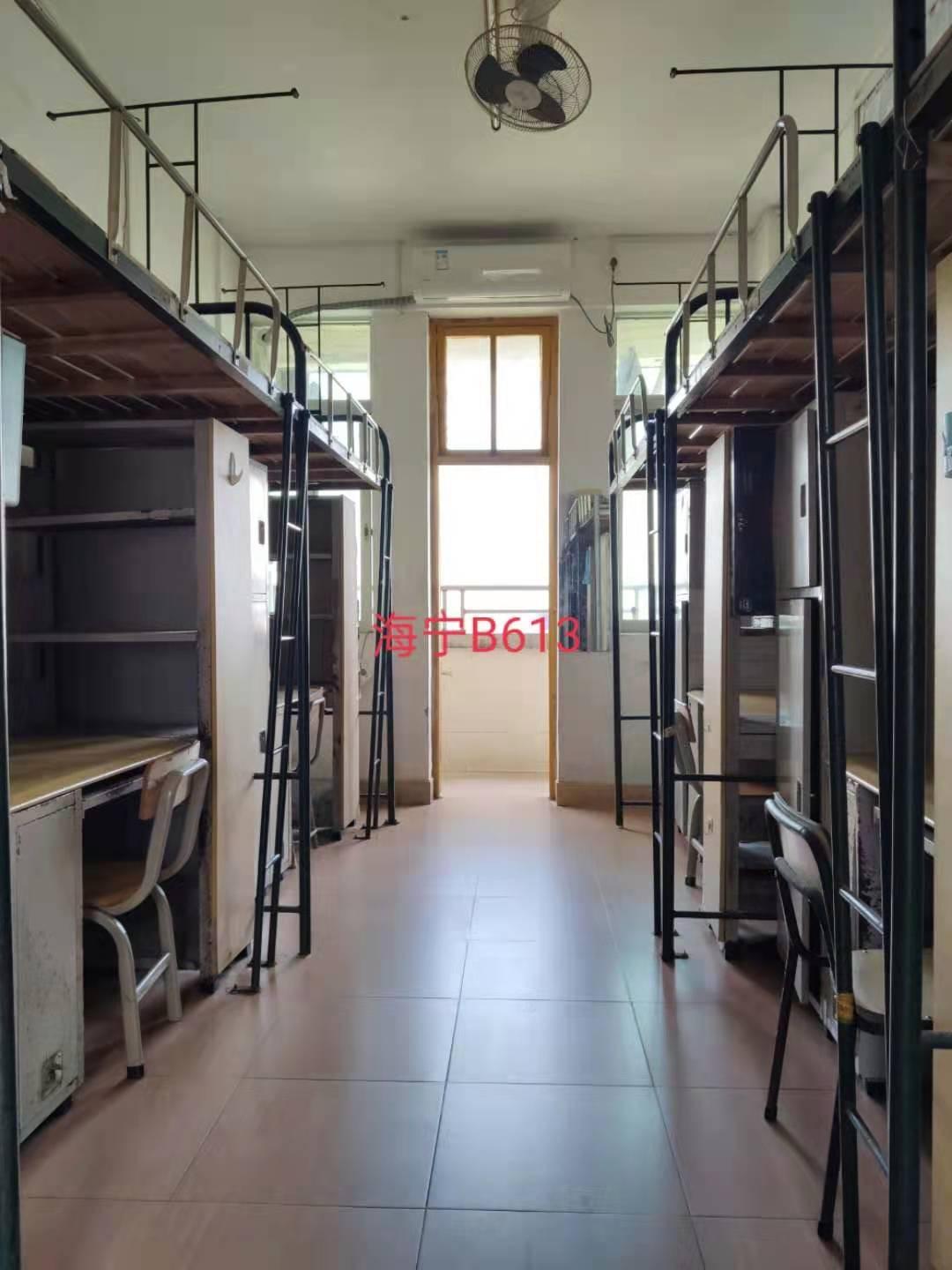 请问广东海洋大学湖光校区宿舍是什么样的,几人一间,有空调吗?