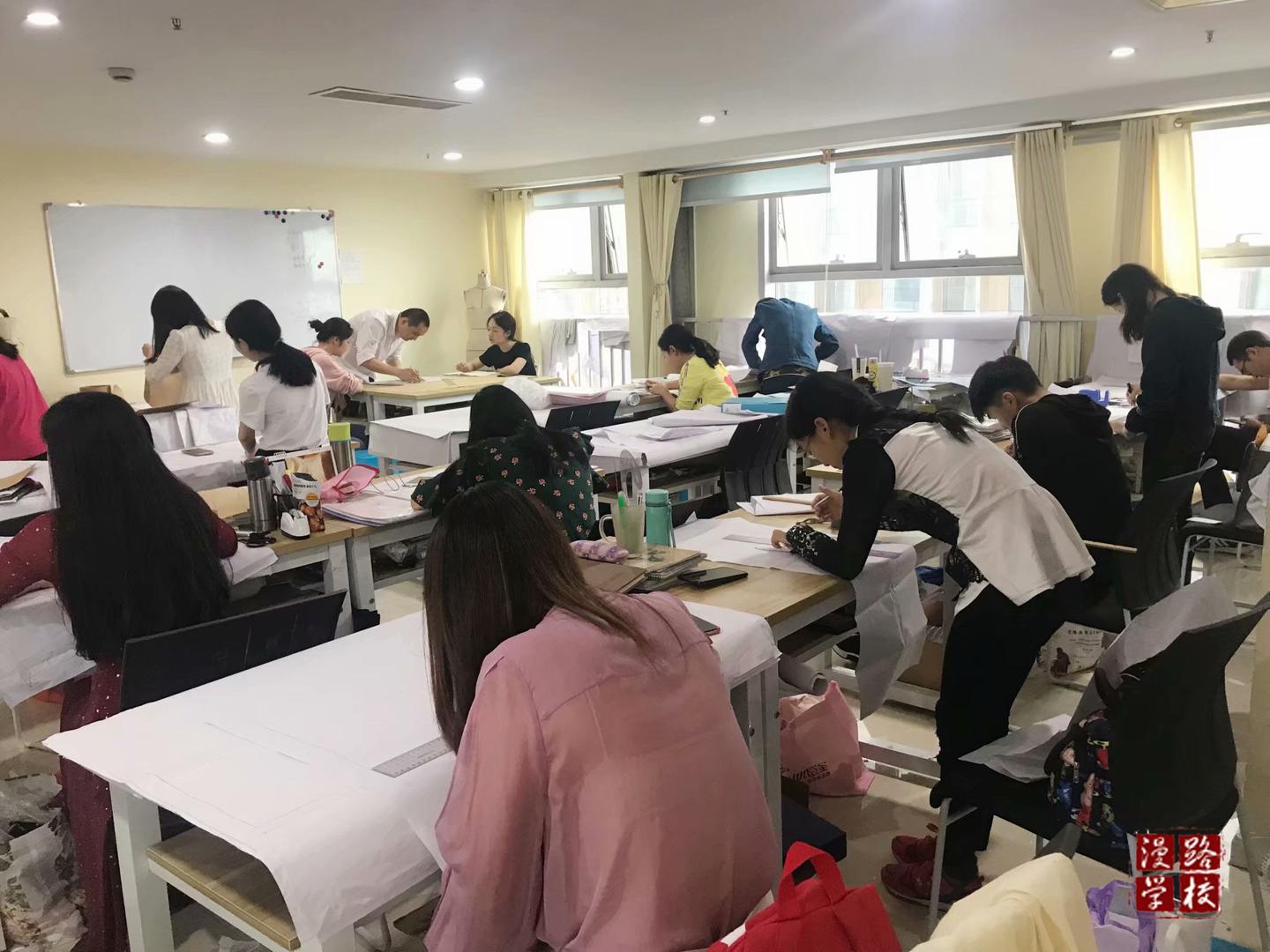 男装 女装制板的区别与联系 知乎 男装 女装制板的区别与联系 知乎