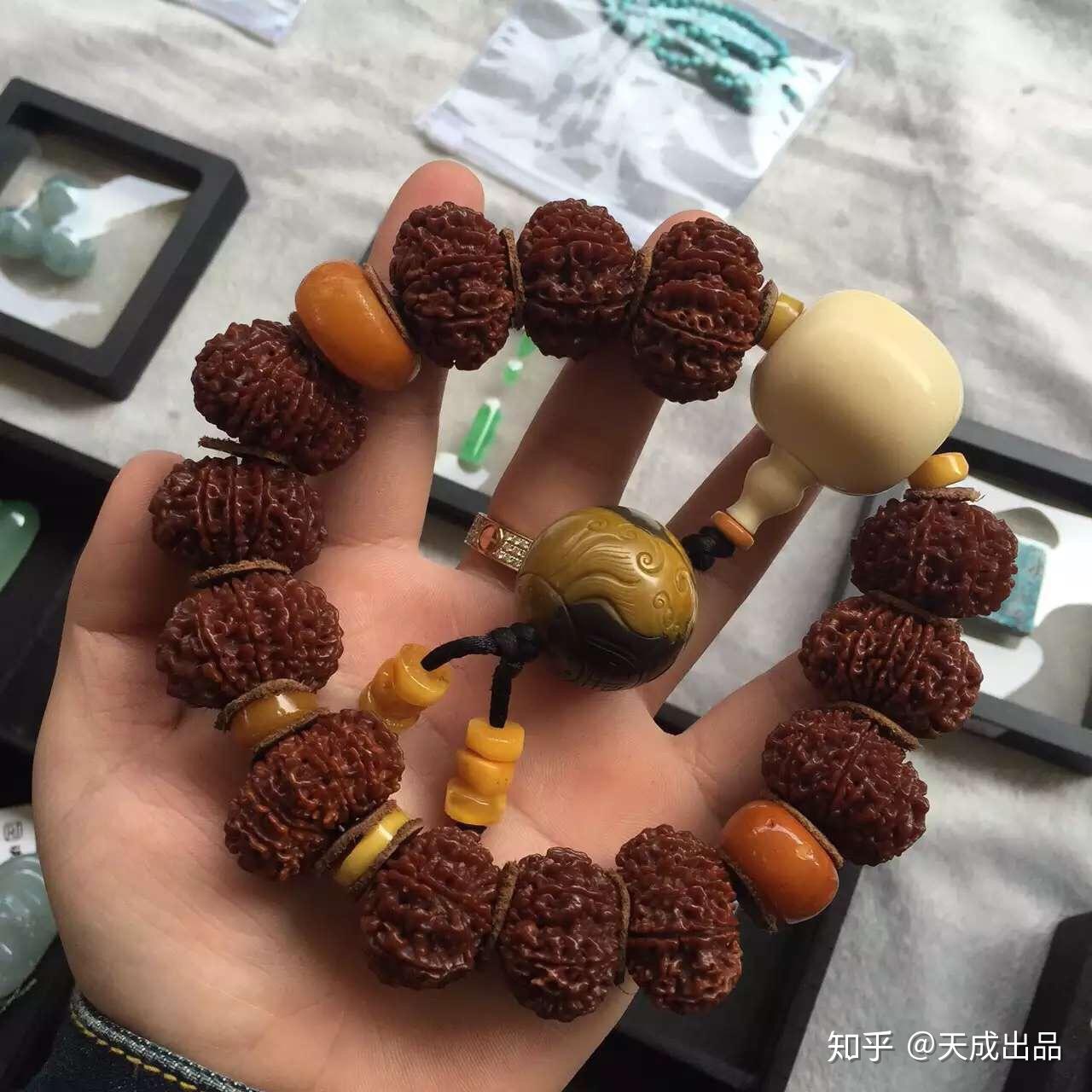 新入手的金刚菩提手串搭琥珀蜜蜡如何