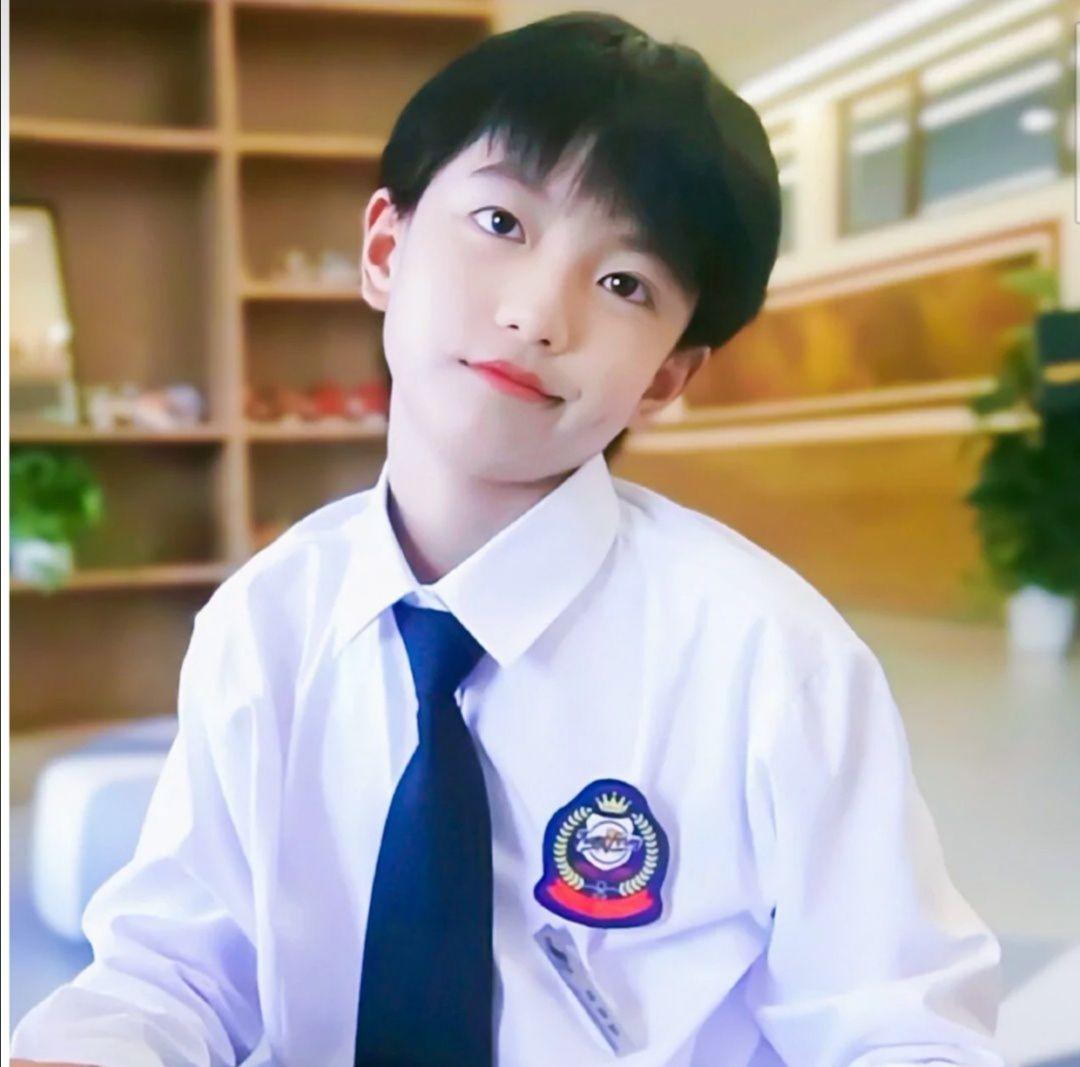 有粉丝给我介绍一下tf家族的三代的成员嘛? - 知乎