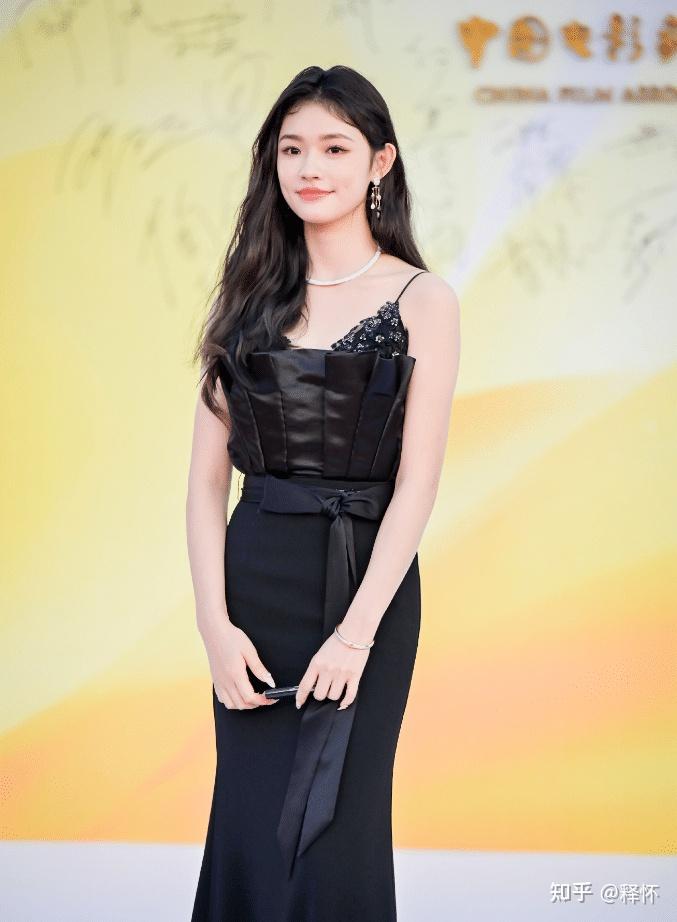 金鸡奖红毯女星造型惊艳,给大家大饱眼福的盛宴 - 知乎