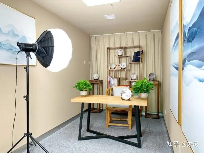 揭秘直播间点赞网站：如何安全高效提升互动人气 (直播间的点赞是什么意思)-初仟社区