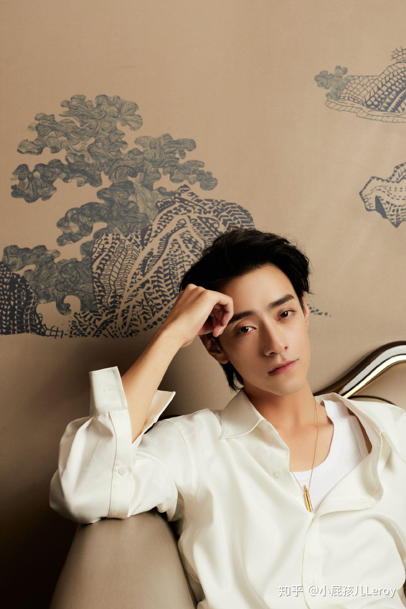 郑云龙当时的cosmo有多出圈? - 知乎