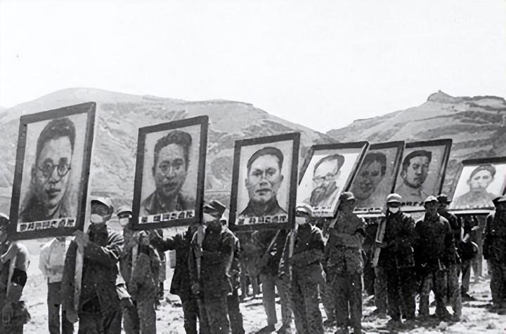 叶挺坠机身亡，周总理怀疑是特务干的，60年后台湾一老人道出真相 - 知乎