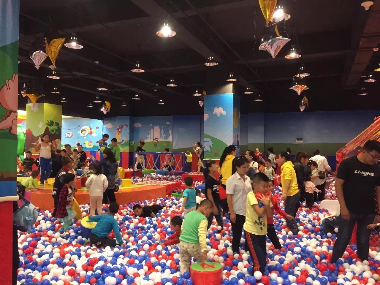 投资开一家室内儿童游乐场多少钱?