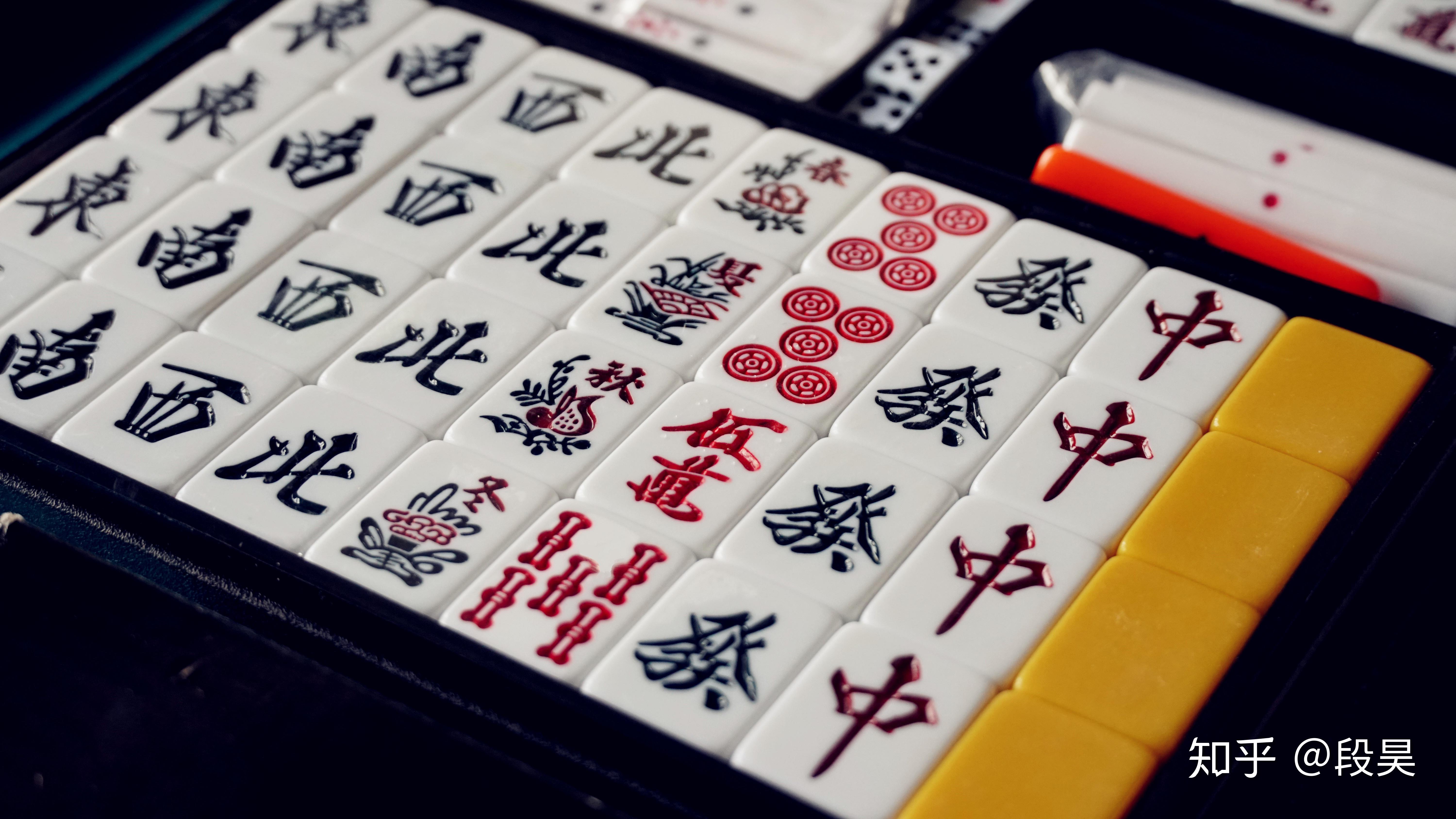 为什么部分日本麻将牌中会有春夏秋冬四张花牌,有什么用处? 