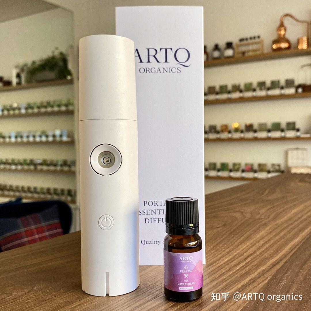 建议瑜伽之前1小时使用artq雾状扩香器来扩香,精油成分直接发挥在空间