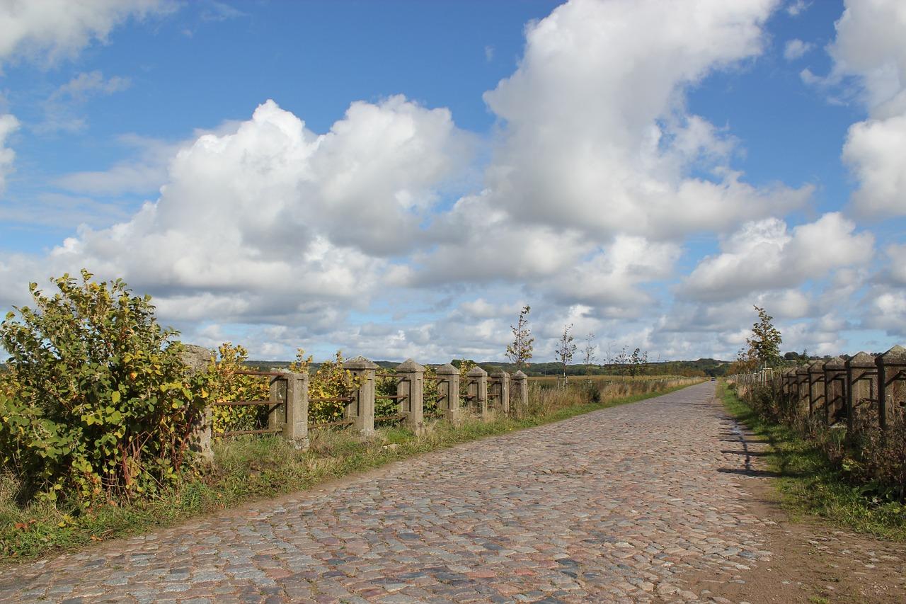 2. 蓝色大道房价