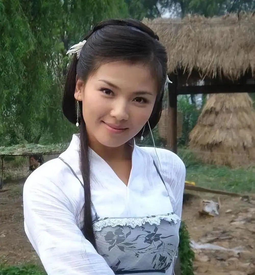 刘涛在复出后的短时间内确实非常努力,接演了大量的影视作品和商演