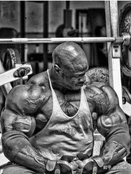 为什么健身健美运动员备赛脱脂时不跑步?