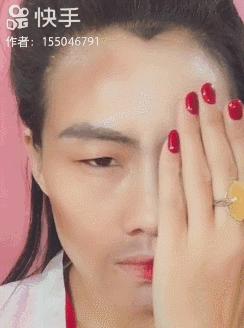 她的仿妆堪比变脸拥有90万粉丝的百变女王丁兰仿妆堪称一绝