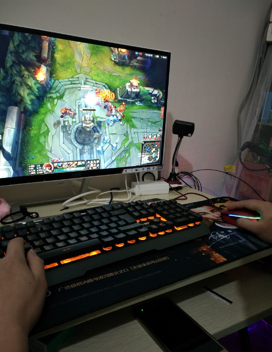 笔记本打游戏是都用什么鼠标