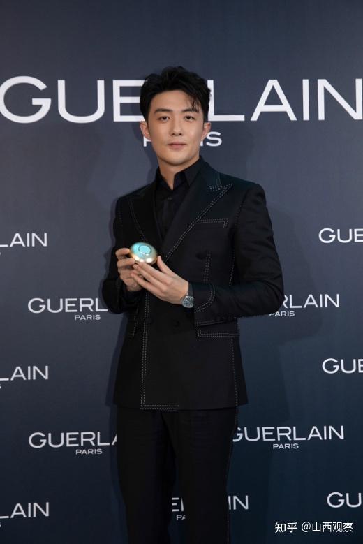 法国娇兰品牌挚友李泽锋亲临太原王府井活动现场