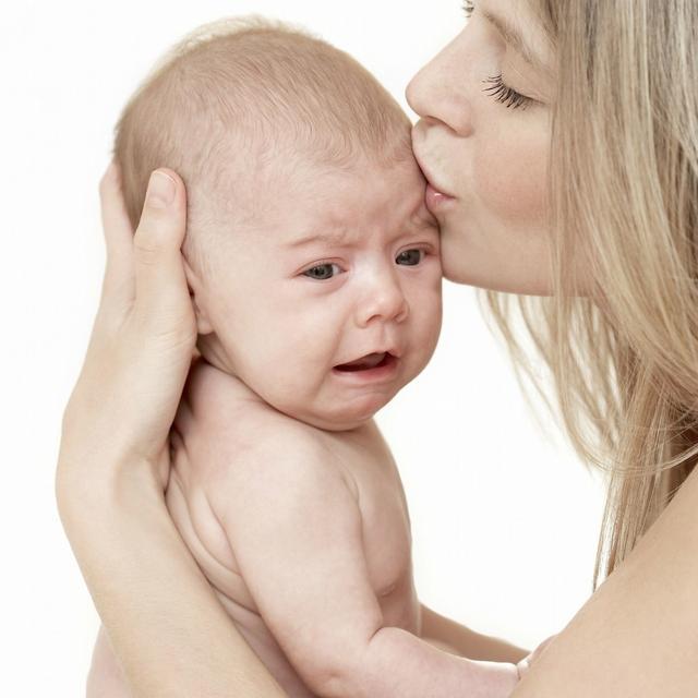 宝宝抱着就睡 放下就醒 原来是妈妈做错了这件事 新手妈妈必看 知乎