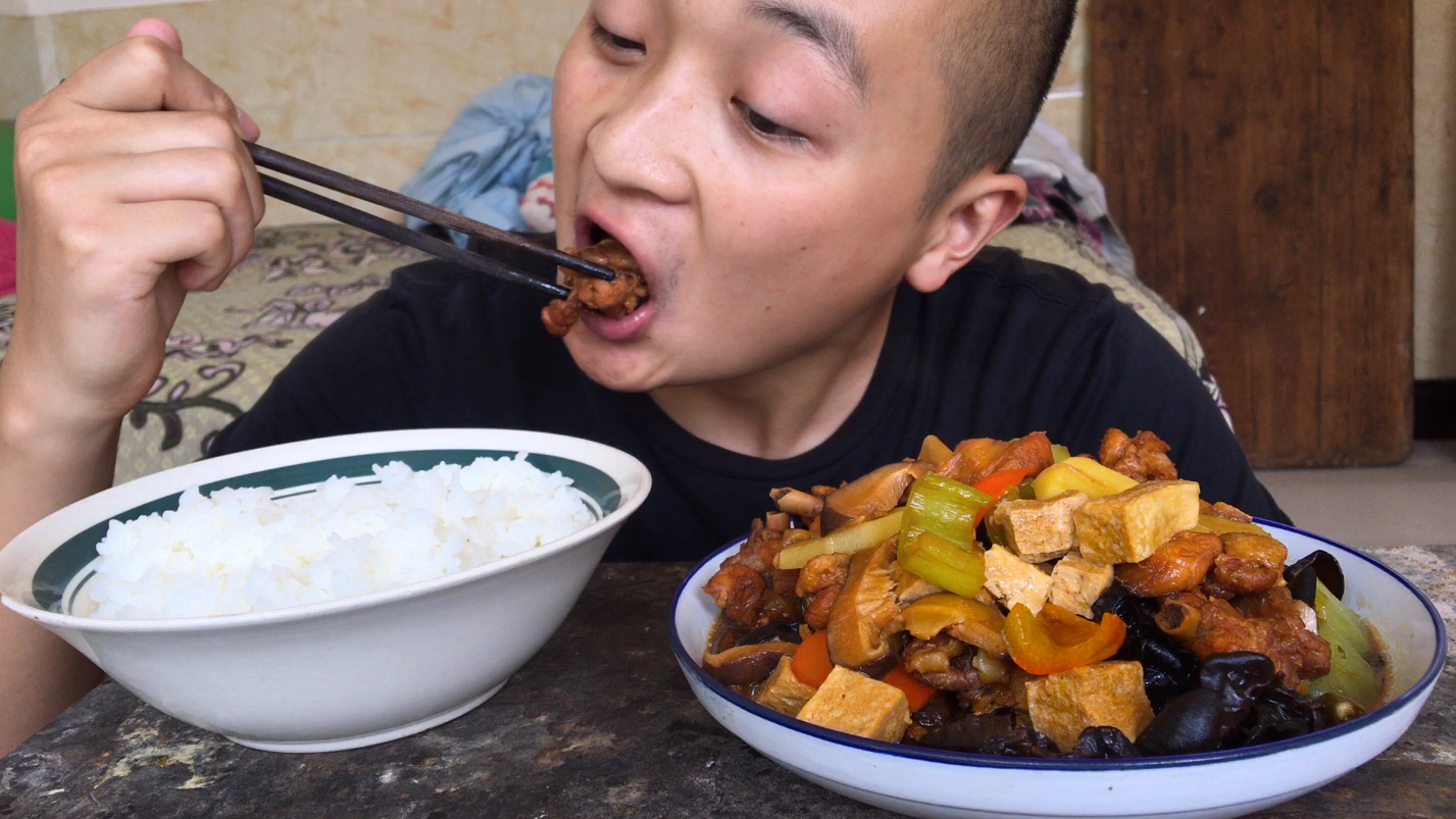 猪肚还是这样做够味汤浓肉鲜大冬尝一块口水都流出来了爽啊