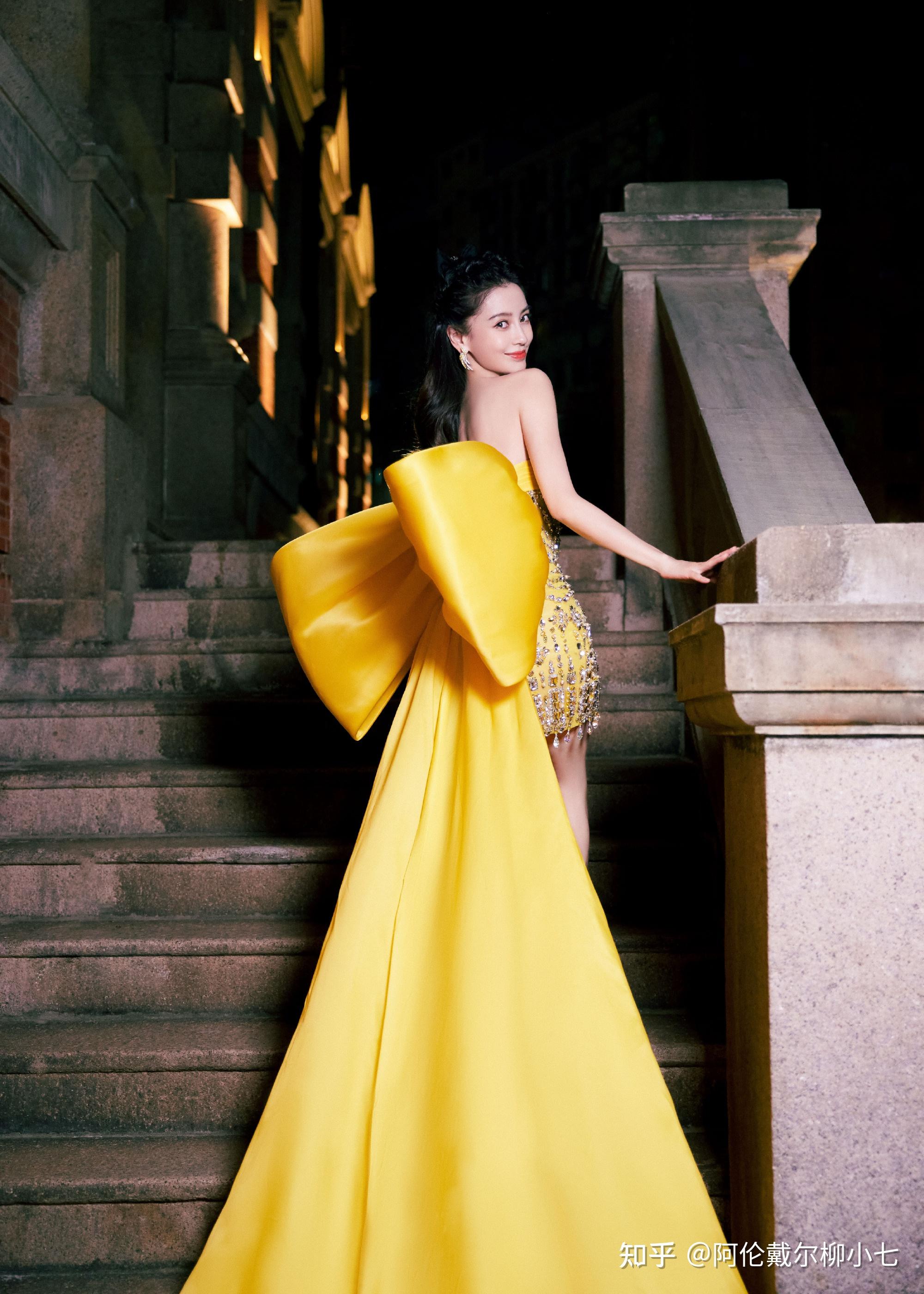 国内女明星有哪些惊为天人的礼服造型