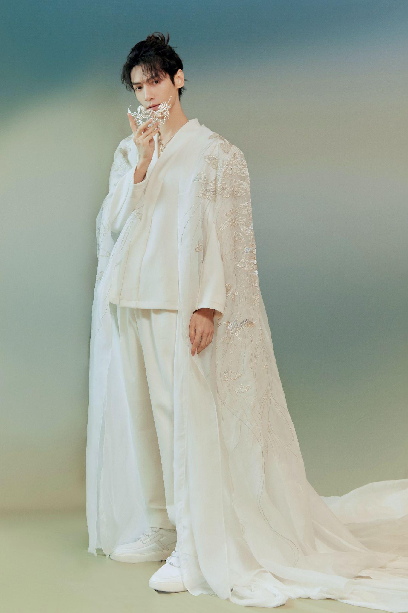 能求一些罗云熙无水印的神图吗? - 知乎