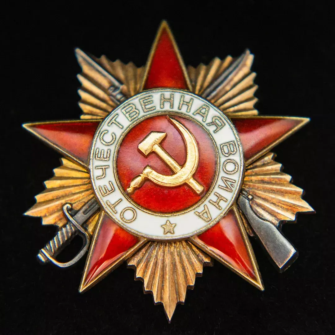 军报编辑的一级卫国战争勋章和军报以及军事记者