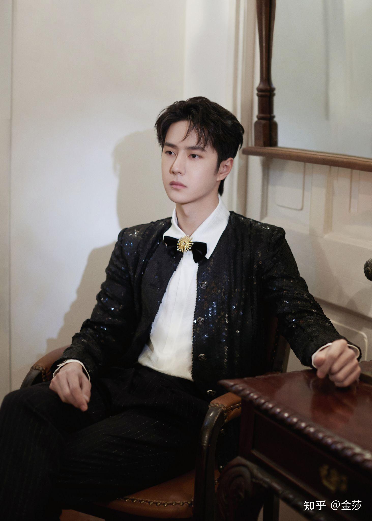 王一博首穿香奈儿超季23春夏礼服参加《智族gq》的红毯活动 - 知乎