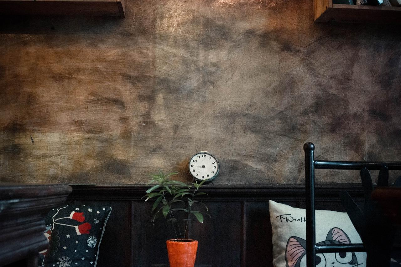 卫生间镜前点缀位