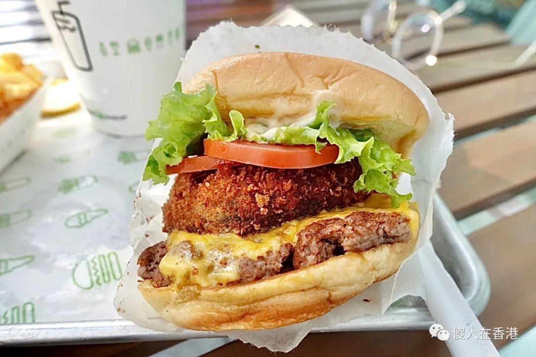 钢铁侠离开一周年,用一口芝士汉堡来怀念