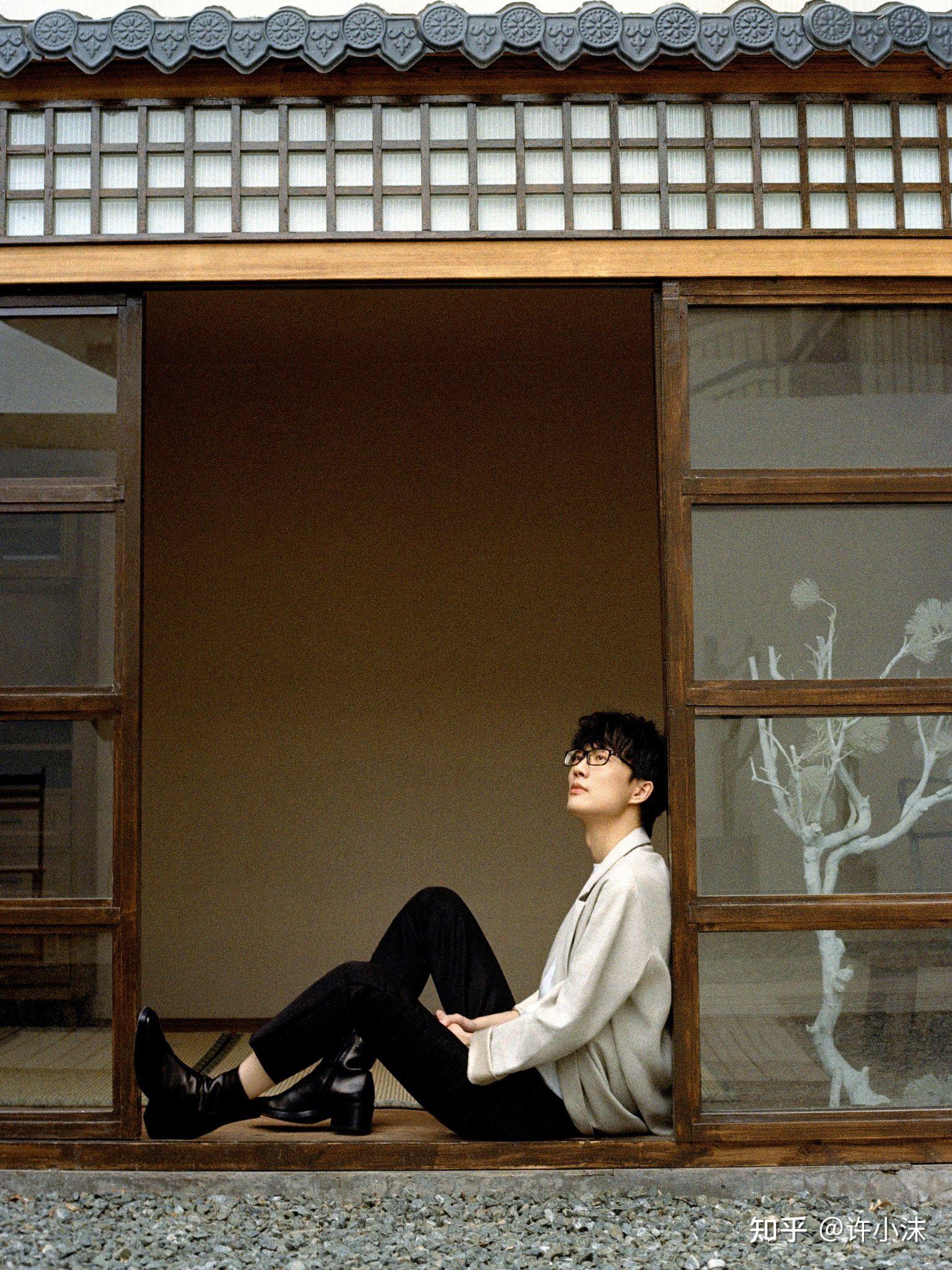 有没有好看的许嵩的壁纸? 或者有没有下图 感谢感谢? - 知乎